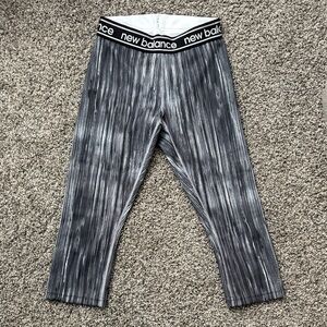 New Balance Gray Patterned Athletic Capri Leggings